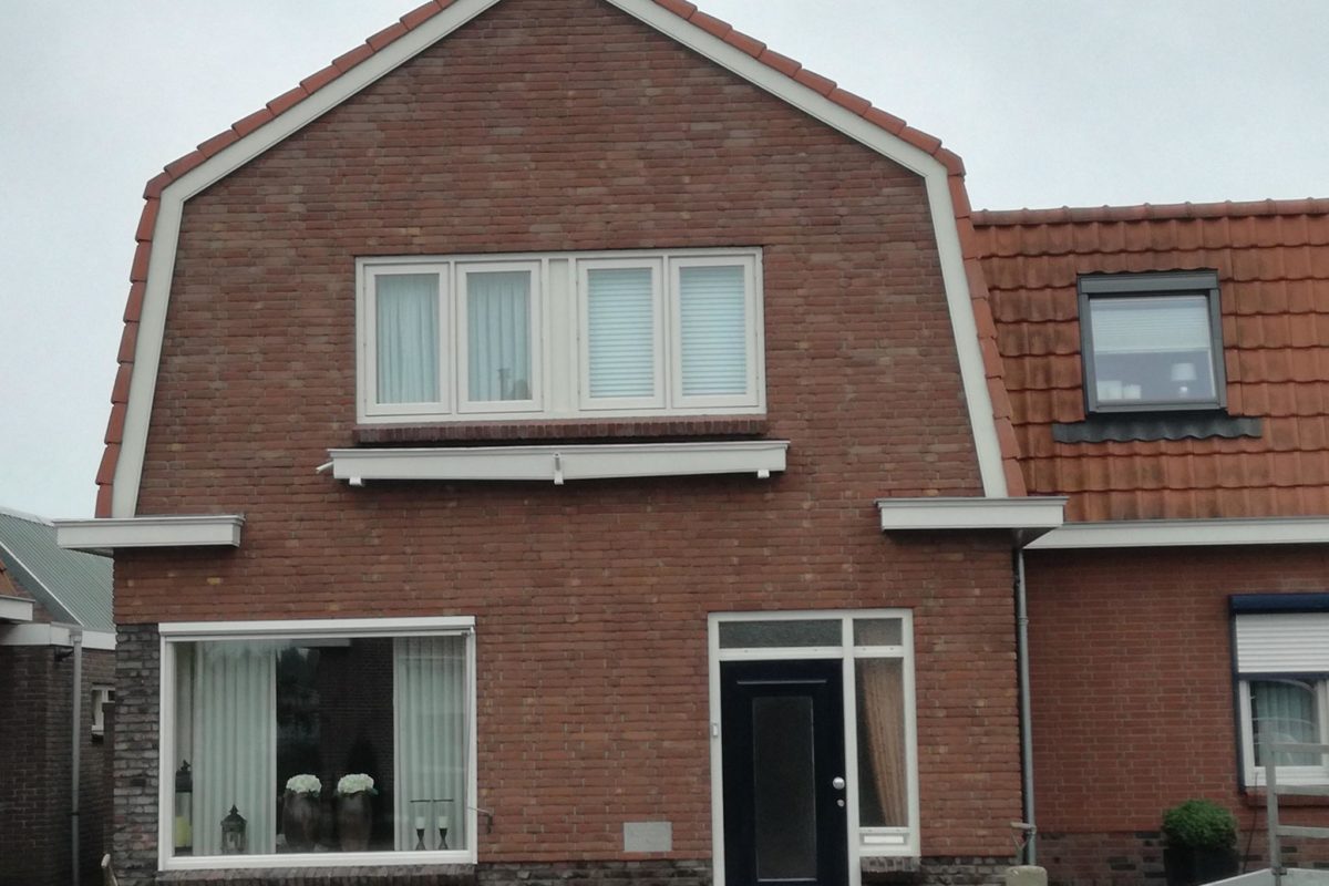 Gevelreiniging Woning Plasweg in IJsselmuiden